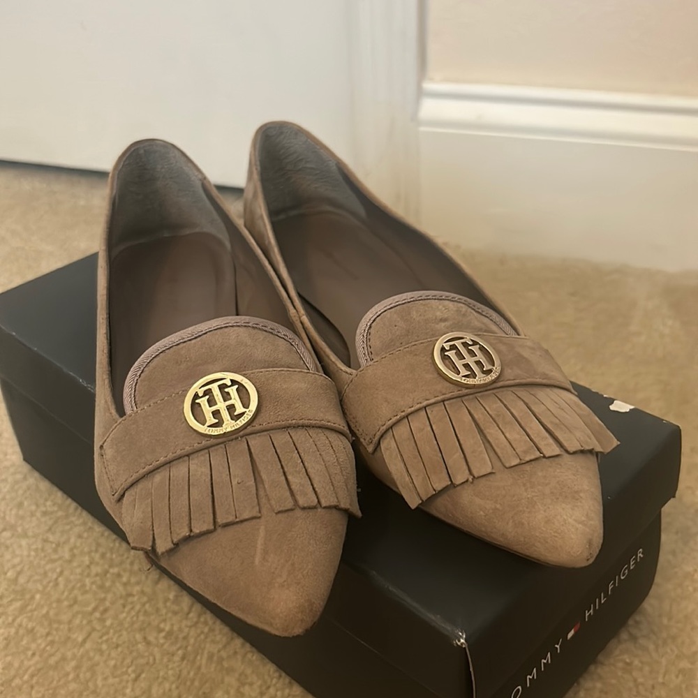 Taupe Pointed Tow Tommy Hilfiger Suede Flats